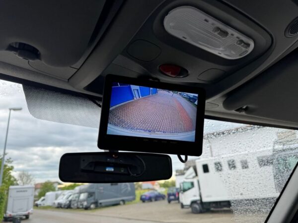 Transporteur de chevaux  3 chevaux Renault Master – Image 4